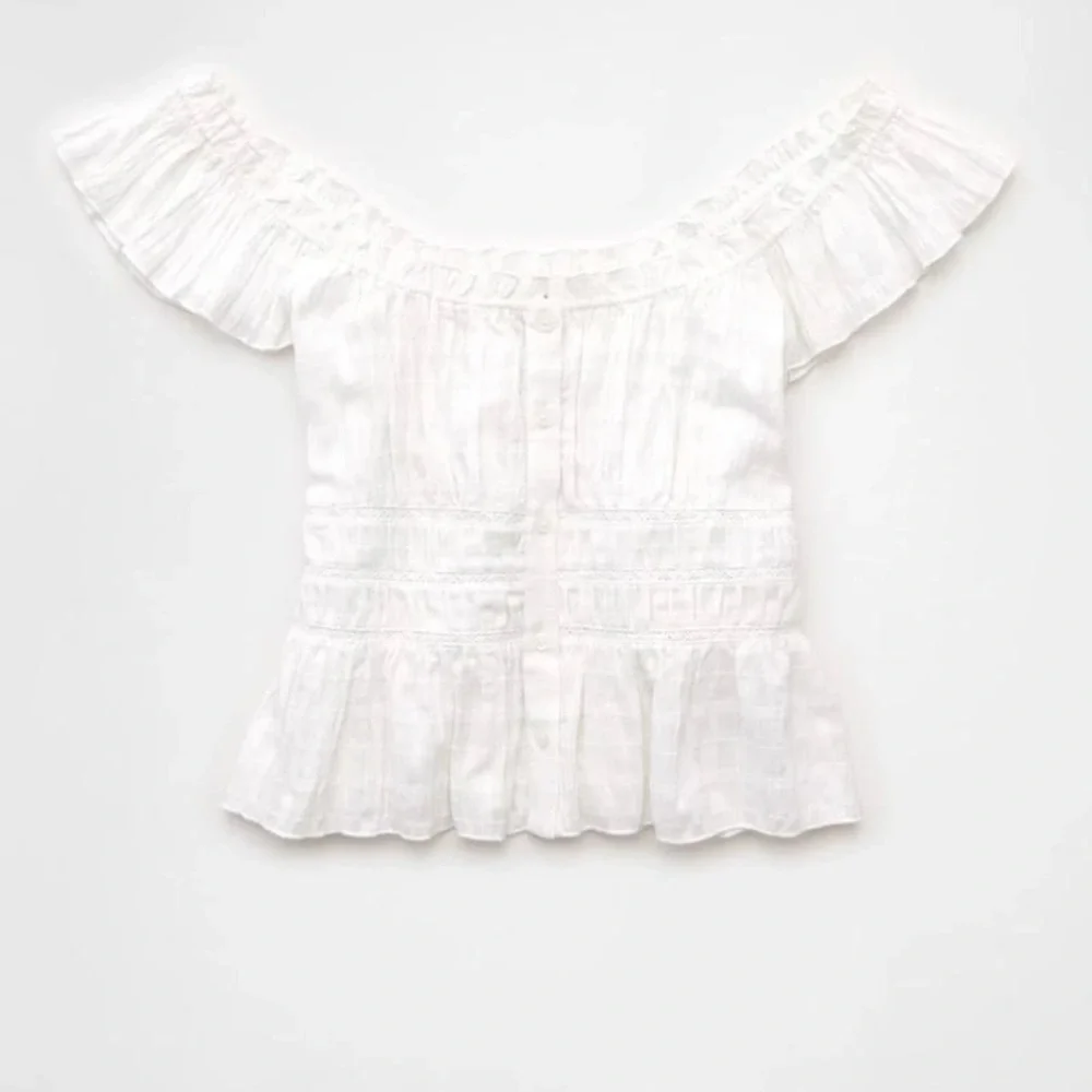 AE Ruched Flutter Sleeve Shirt - Picture 3 of 3